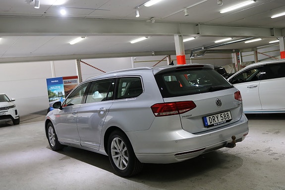 Volkswagen Passat 5 of 20