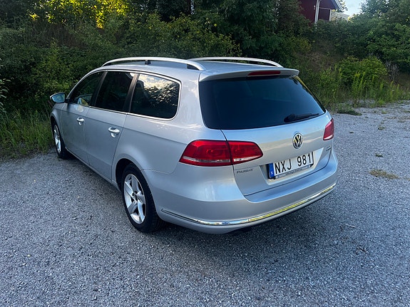 Volkswagen Passat 4 of 10
