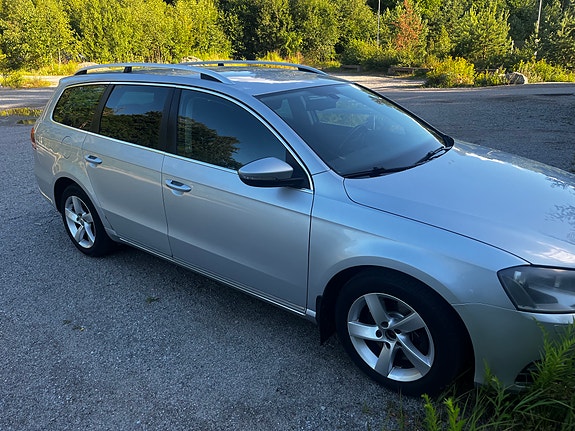 Volkswagen Passat 3 of 10