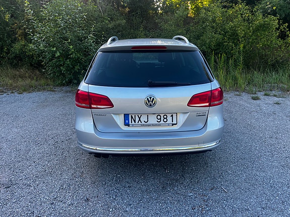 Volkswagen Passat 5 of 10