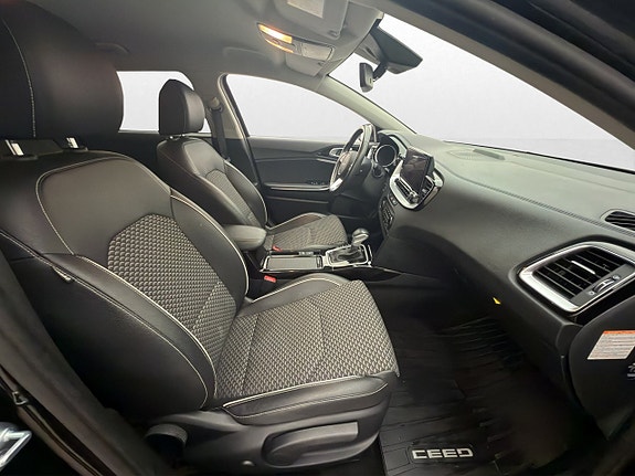 Kia Ceed 25 of 30