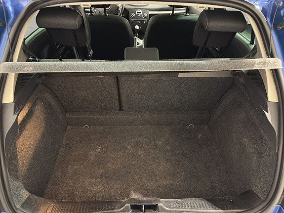 Renault Clio 11 of 16