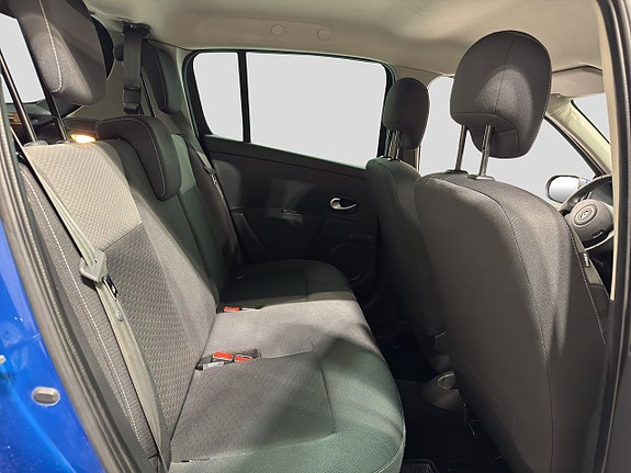 Renault Clio 10 of 16