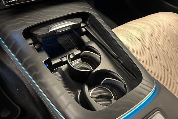 Mercedes-Benz E300 e 11 of 20