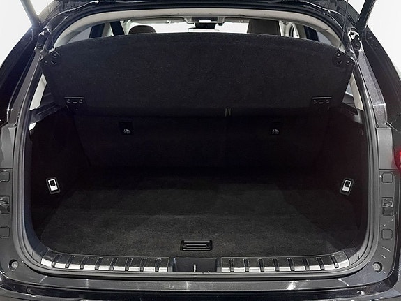 Lexus NX300h 10 of 10