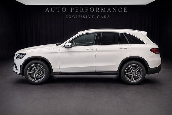 Mercedes-Benz GLC300 de 2 of 10