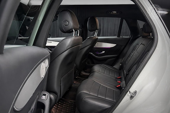 Mercedes-Benz GLC300 de 10 of 10