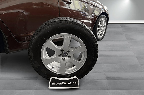Volvo XC60 13 of 18