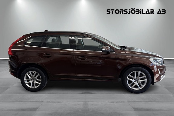 Volvo XC60 2 of 18