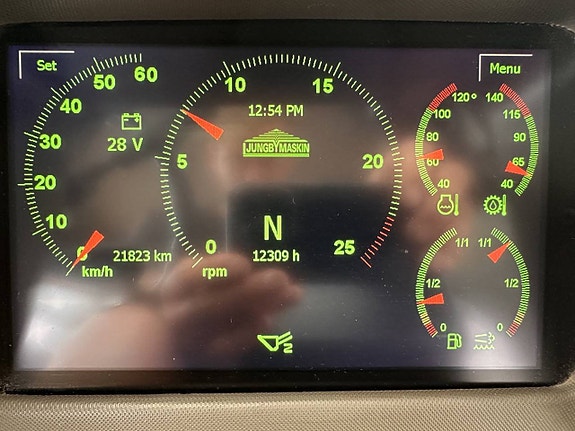 Ljungby L15 Tier4F 300hk 50km/h 4spak Hyttfjädring Våg 5 of 12