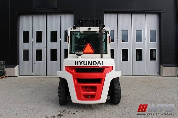 Hyundai 70 D-7 A, 7 tons motviktstruck 2 of 8