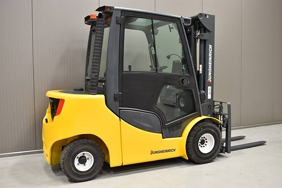 Jungheinrich 435s 2 of 6