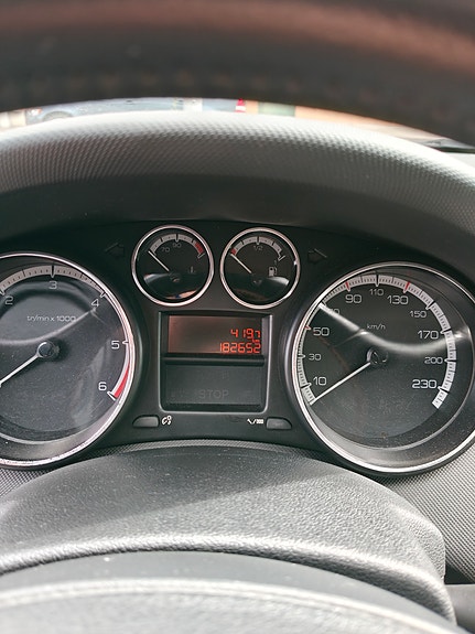 Peugeot 308 7 of 12