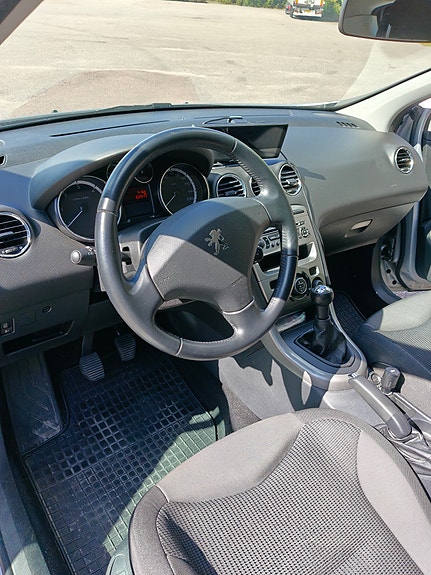 Peugeot 308 5 of 12