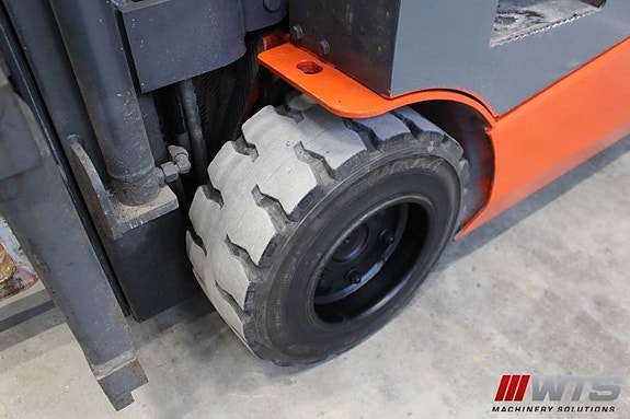 Tecna TH20, Elektrisk 2 tons motviktstruck 8 of 11