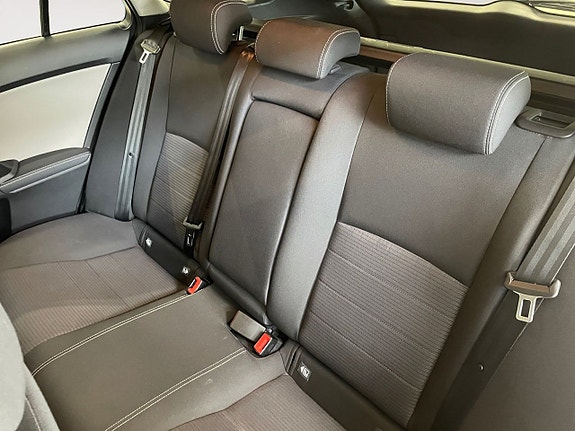 Toyota Avensis 14 of 22