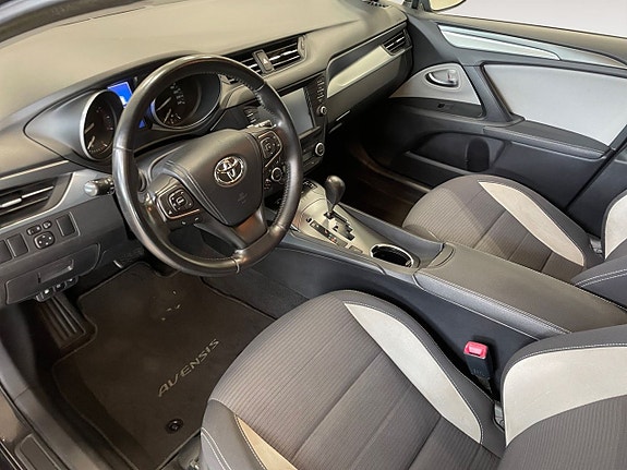 Toyota Avensis 9 of 22