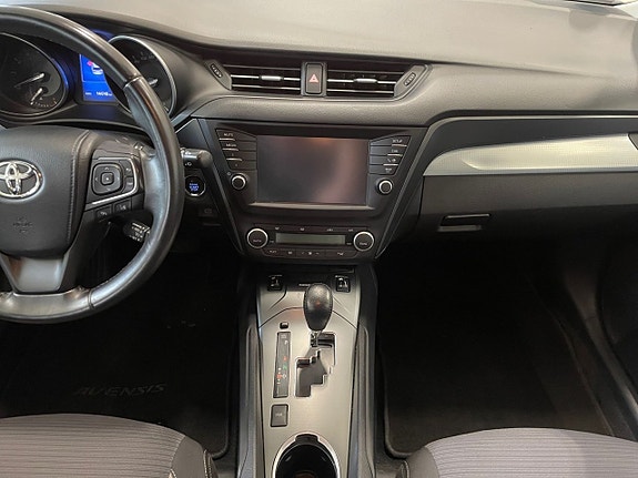 Toyota Avensis 11 of 22