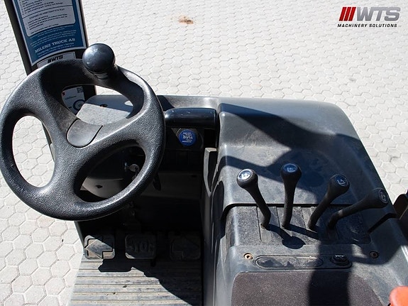 Linde R 14 | 1,4-tons skjutstativtruck 4 of 5