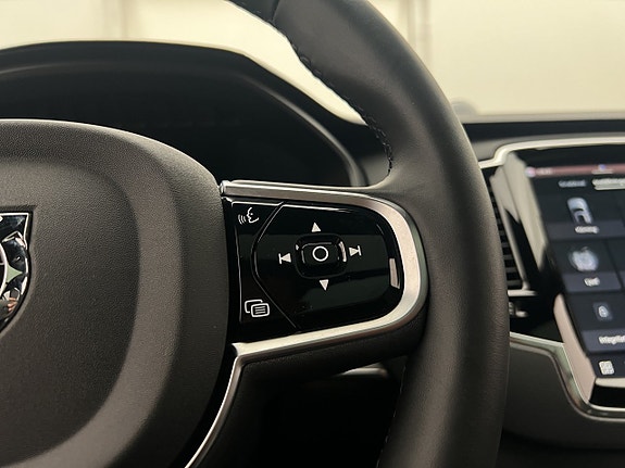 Volvo XC90 28 of 30