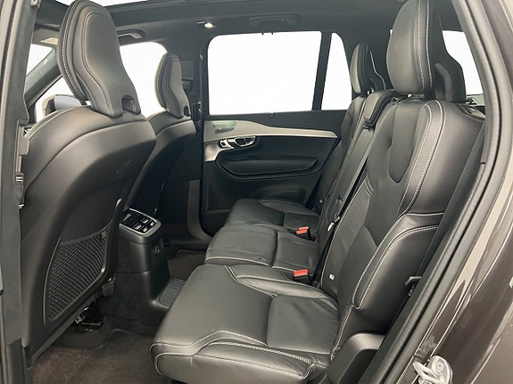 Volvo XC90 12 of 30
