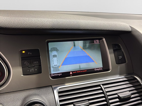 Audi Q7 9 of 24