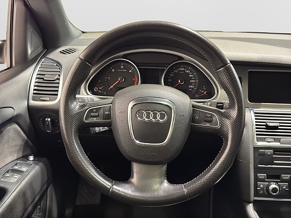Audi Q7 16 of 24