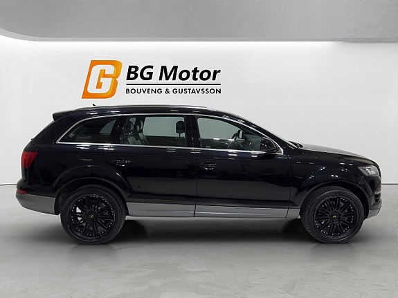 Audi Q7 3 of 24
