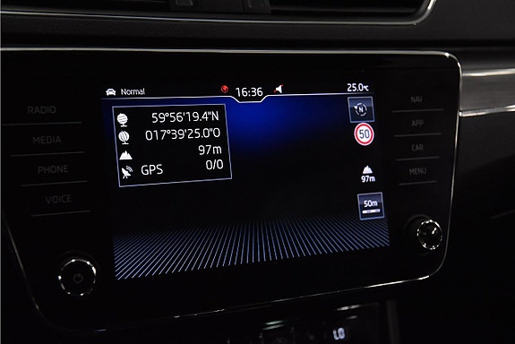Skoda Superb Scout 21 of 27