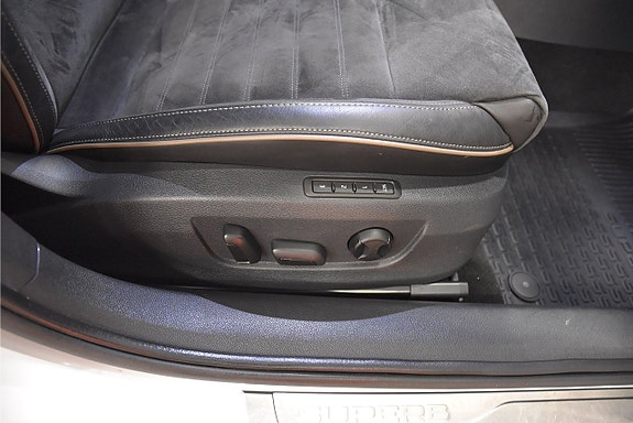 Skoda Superb Scout 14 of 27