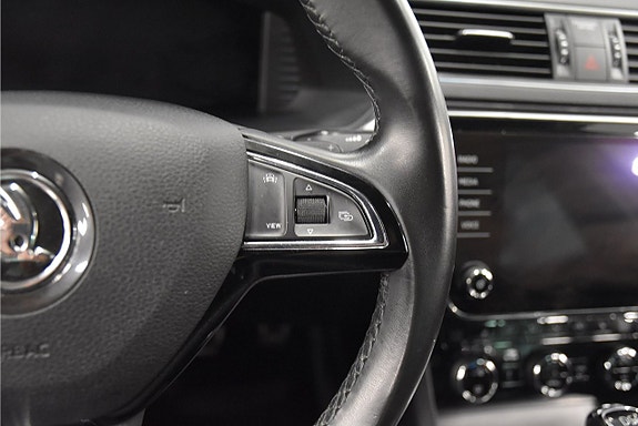 Skoda Superb Scout 11 of 27
