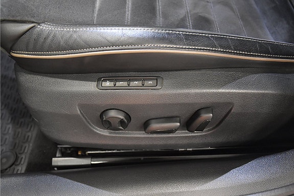 Skoda Superb Scout 15 of 27