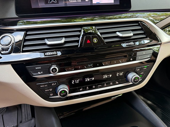 BMW 520i 9 of 22