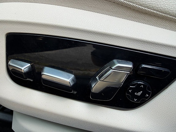 BMW 520i 12 of 22