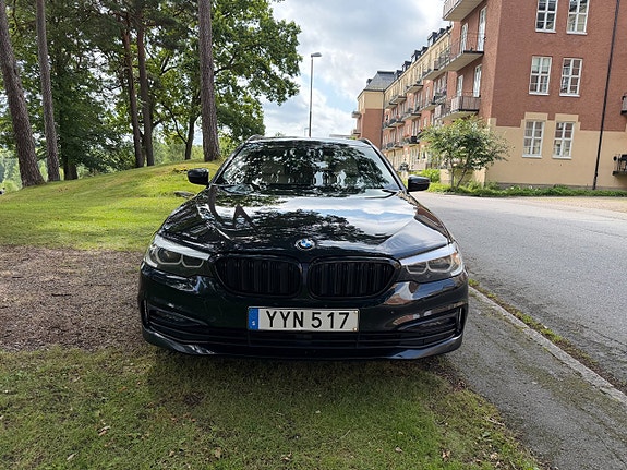 BMW 520i 3 of 22
