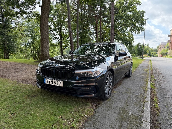 BMW 520i 2 of 22