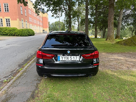 BMW 520i 6 of 22