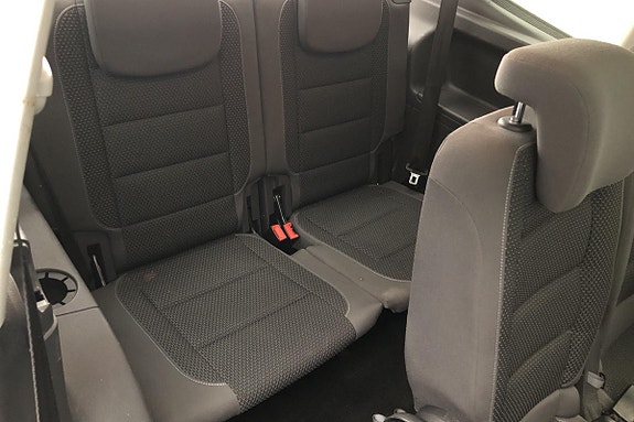 Volkswagen Touran 7 of 8