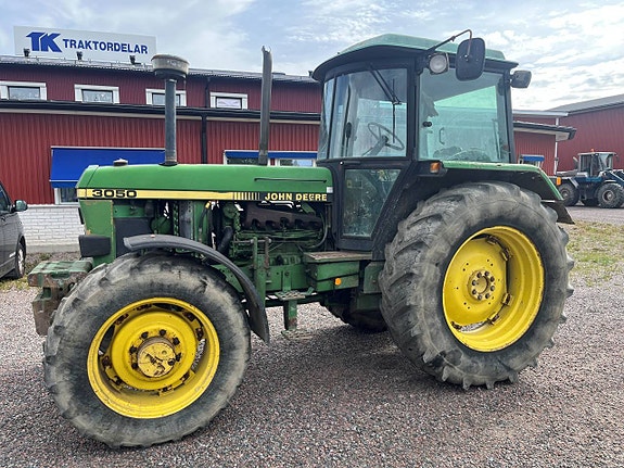 Nu demonteras John Deere 3050