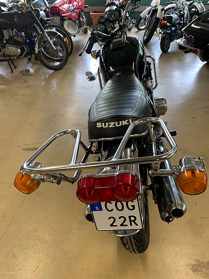 Suzuki GT 750 A 4 of 4
