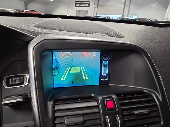 Volvo XC60 13 of 14