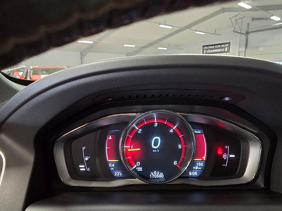 Volvo XC60 14 of 14