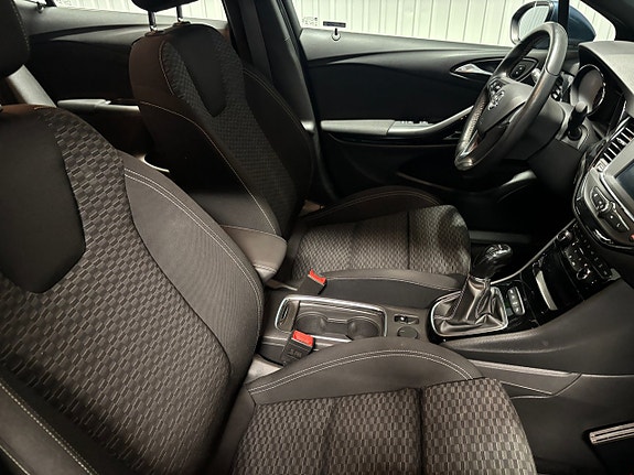 Opel Astra 9 of 16