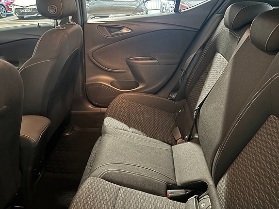 Opel Astra 10 of 16