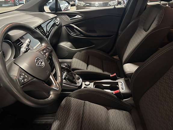 Opel Astra 8 of 16