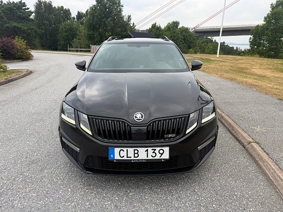 Skoda Octavia 2 of 24