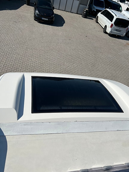 Eura Mobil Sonic 4 of 27