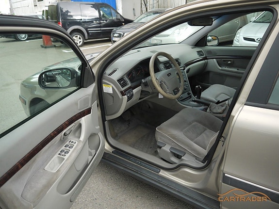 Volvo S80 10 of 16