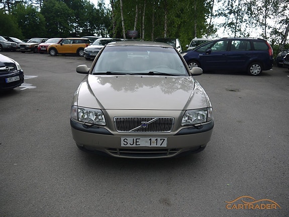 Volvo S80 2 of 16