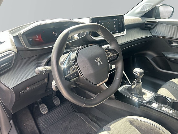 Peugeot 208 15 of 15